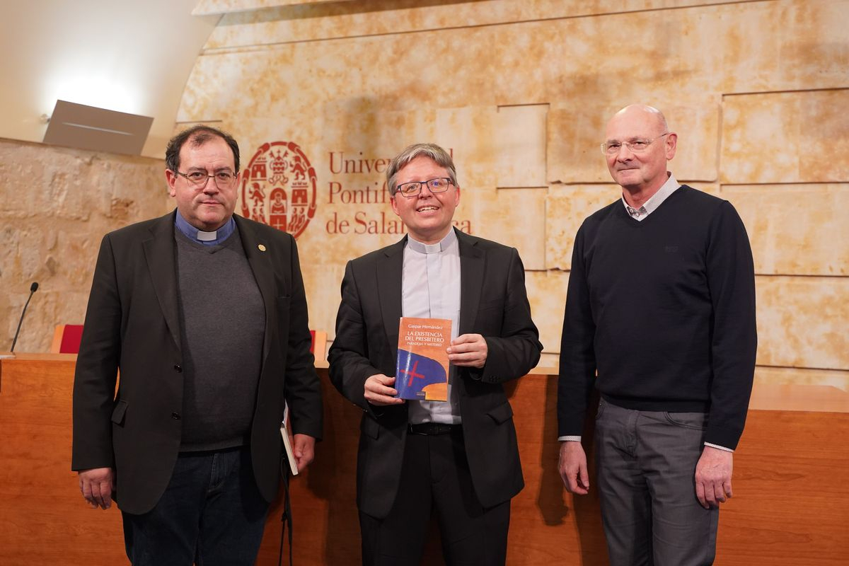 Presentación del libro ’La existencia del presbítero. Paradoja y misterio’