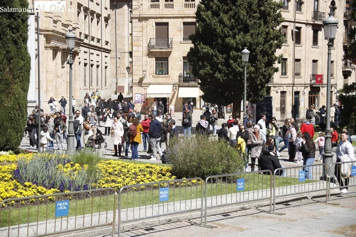Gran ambiente en este Jueves Santo en el centro de Salamanca | FOTOS: Ángel Puma