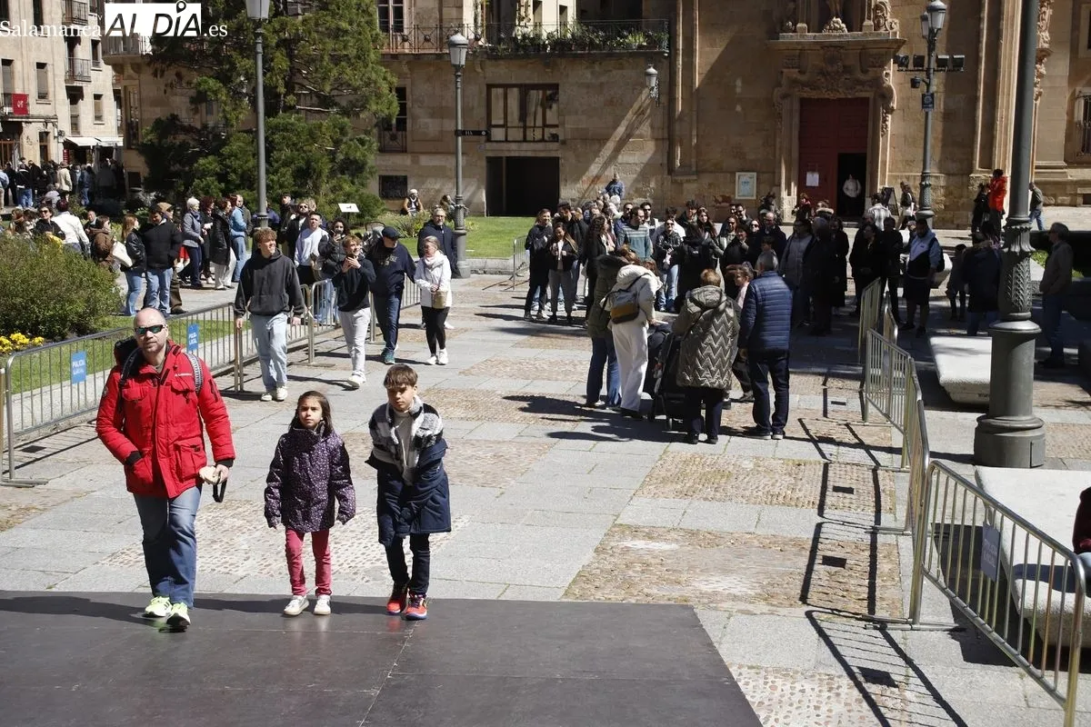 Gran ambiente en este Jueves Santo en el centro de Salamanca | FOTOS: Ángel Puma