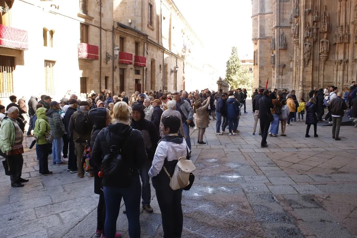 Gran ambiente en este Jueves Santo en el centro de Salamanca | FOTOS: Ángel Puma