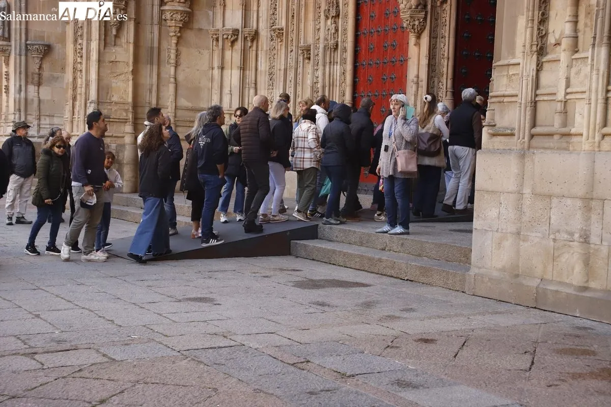 Gran ambiente en este Jueves Santo en el centro de Salamanca | FOTOS: Ángel Puma
