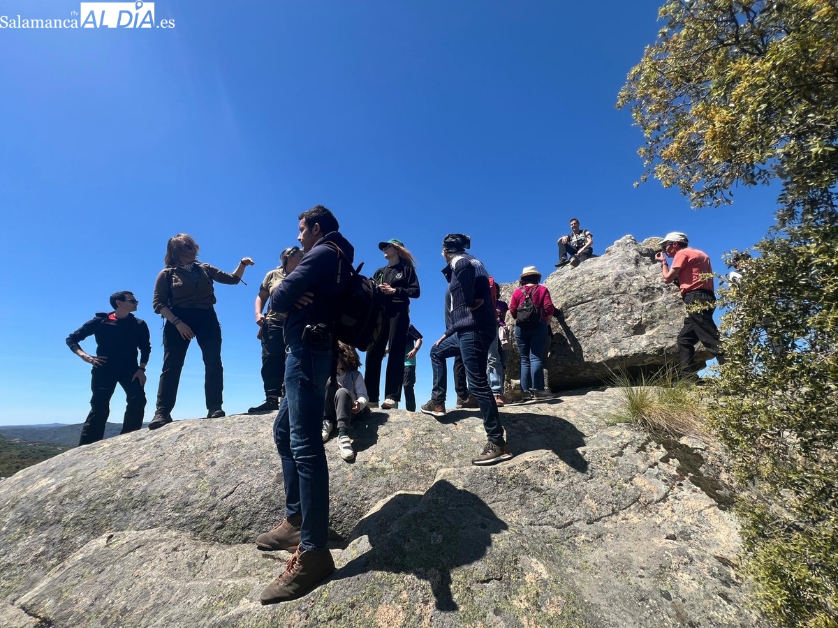 Excursión geológica por el oeste salmantino promovida por Adezos 