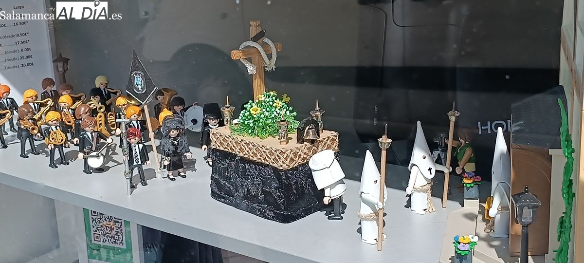 FOTOS | Recrean la Semana Santa de Salamanca con figuras de Playmobil en este escaparate 