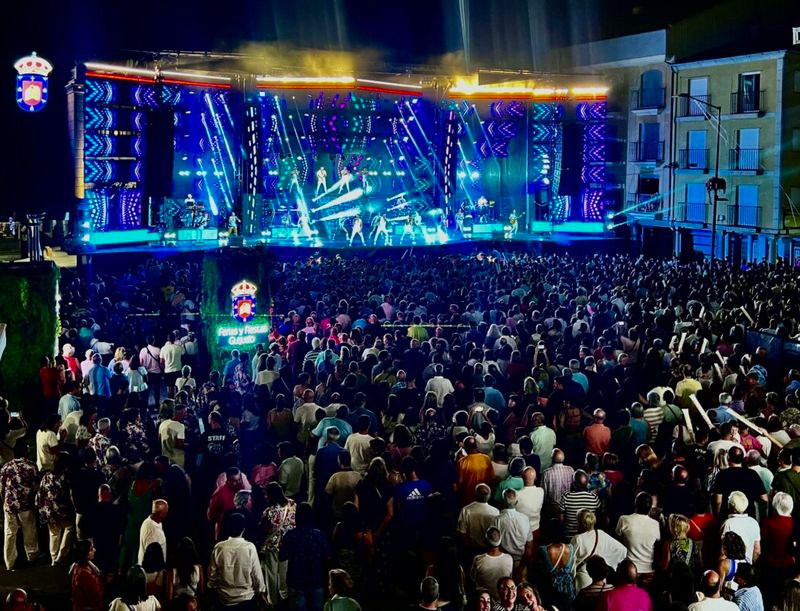 Amazon busca pueblo para organizar una fiesta popular este verano