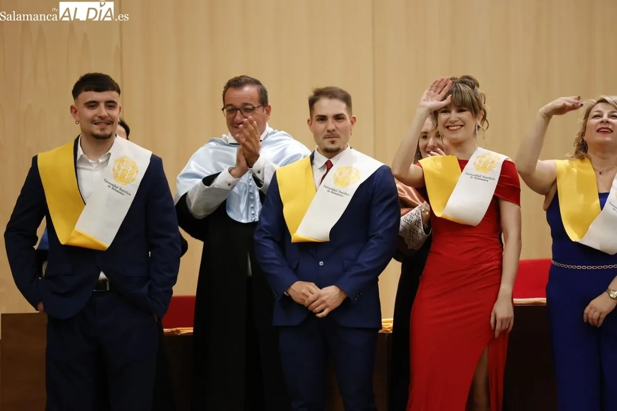 La UPSA celebra la graduación de Magisterio en Educación Infantil y Primaria | FOTOS: David Sañudo 