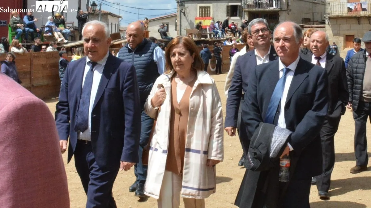 Fiestas del Noveno en San Felices de los Gallegos/ CORREDERA