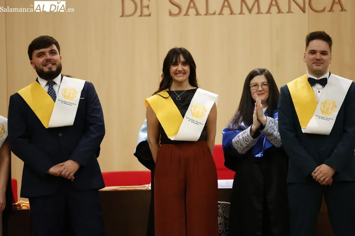 La UPSA celebra la graduación de Magisterio en Educación Infantil y Primaria | FOTOS: David Sañudo 