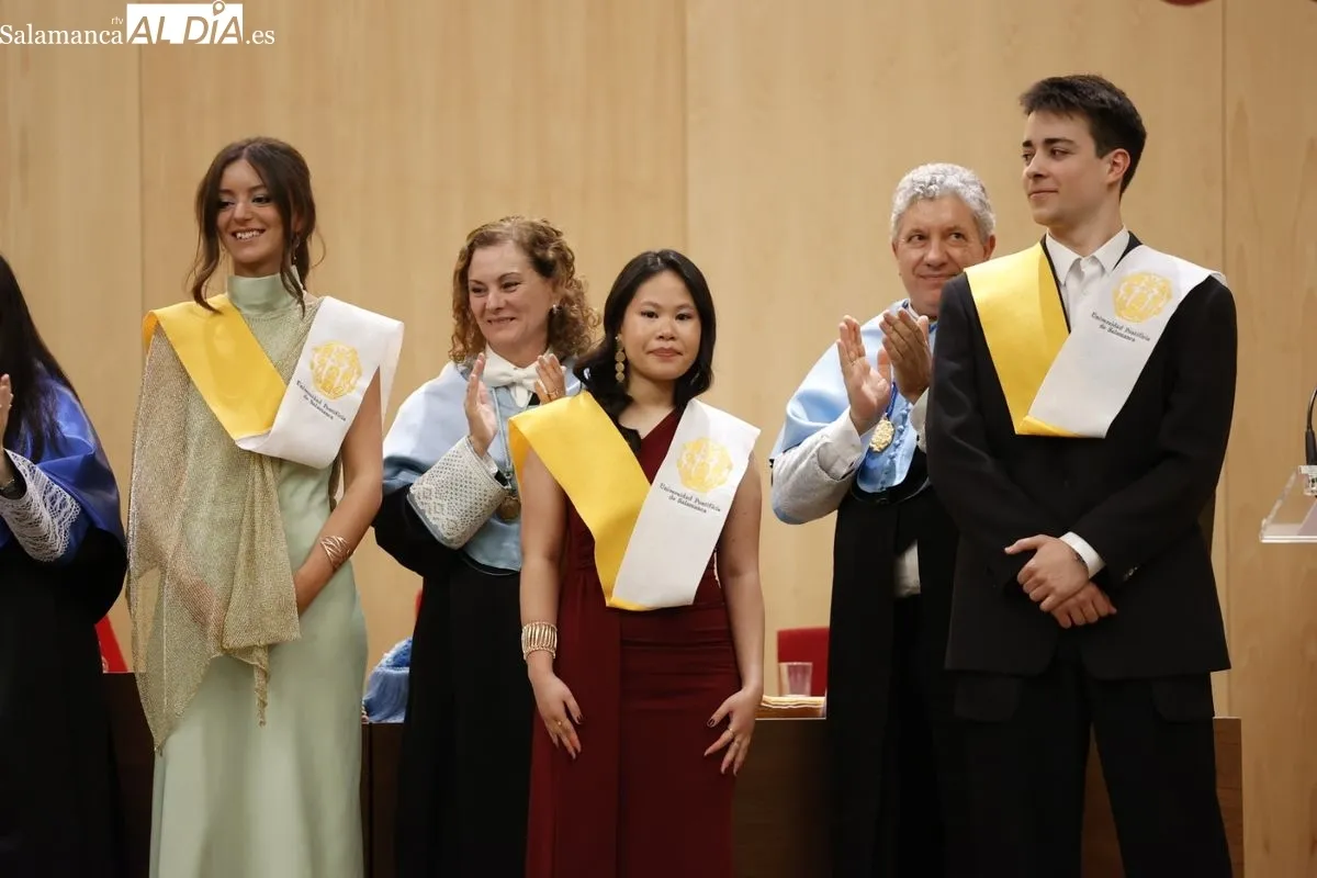 La UPSA celebra la graduación de Magisterio en Educación Infantil y Primaria | FOTOS: David Sañudo 