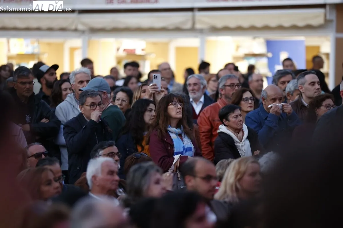 No cantes Victoria celebró su XV aniversario con un concierto en la Plaza Mayor de Salamanca | FOTOS: David Sañudo 