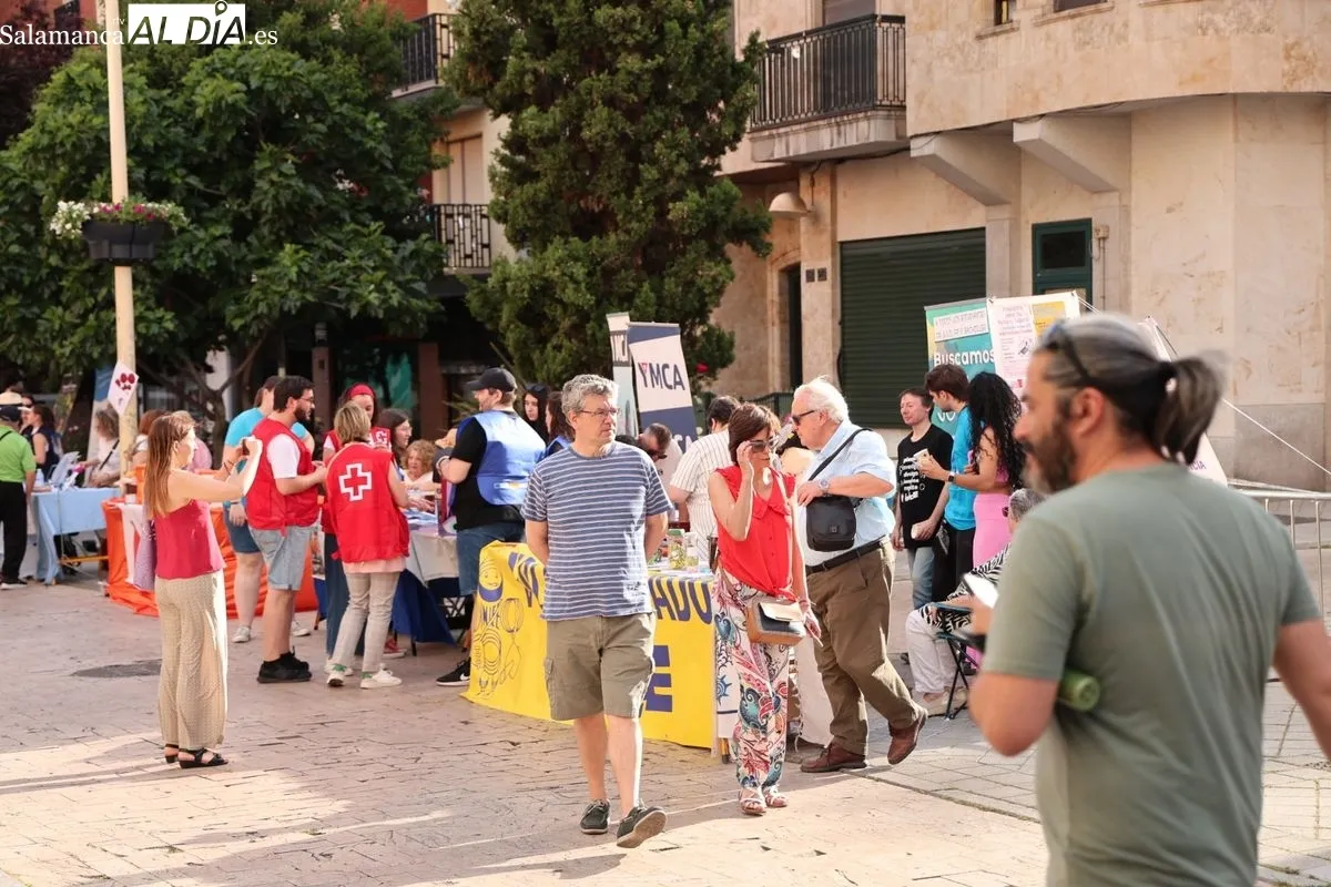 El barrio del Oeste se convierte en el corazón solidario de Salamanca con 'Salamanca nos movemos' | FOTOS: David Sañudo