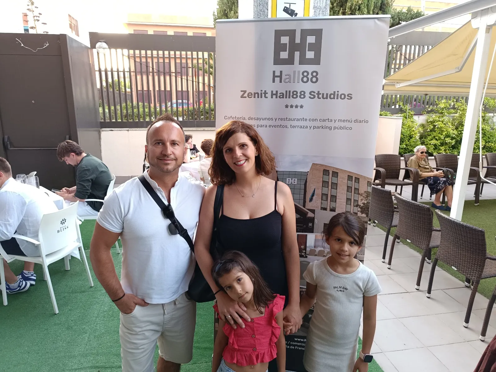 El Hotel Hall88 da la bienvenida al verano con una terraza que promete grandes momentos
