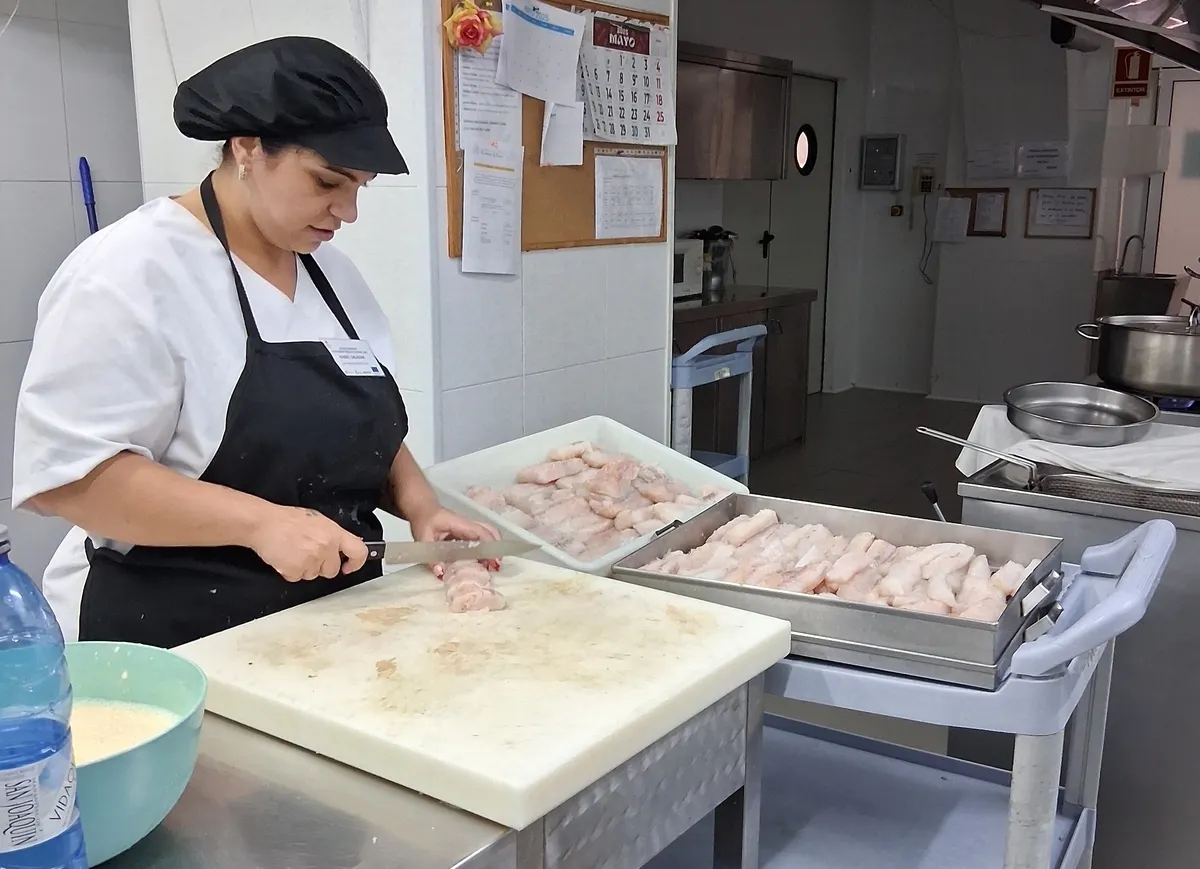 Foto 2 - Llega a su final la acci&oacute;n de Cocina de C&aacute;ritas, que ha contado con diez alumnos