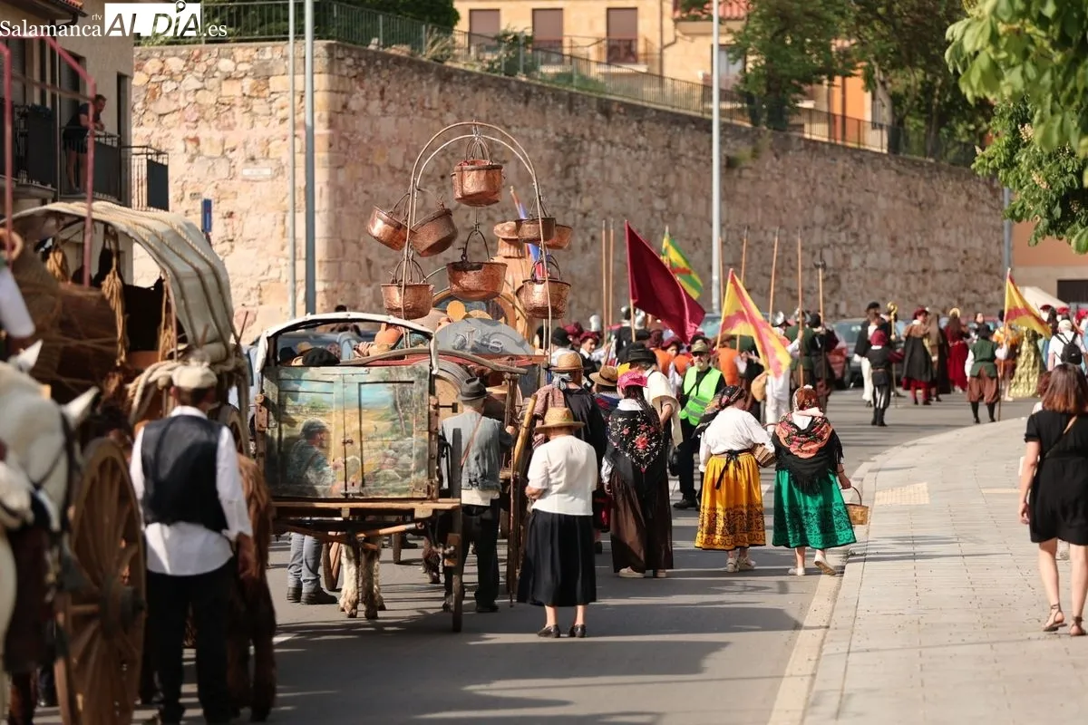 El esplendor del Siglo de Oro revive en Salamanca con este gran desfile | FOTOS: David Sañudo