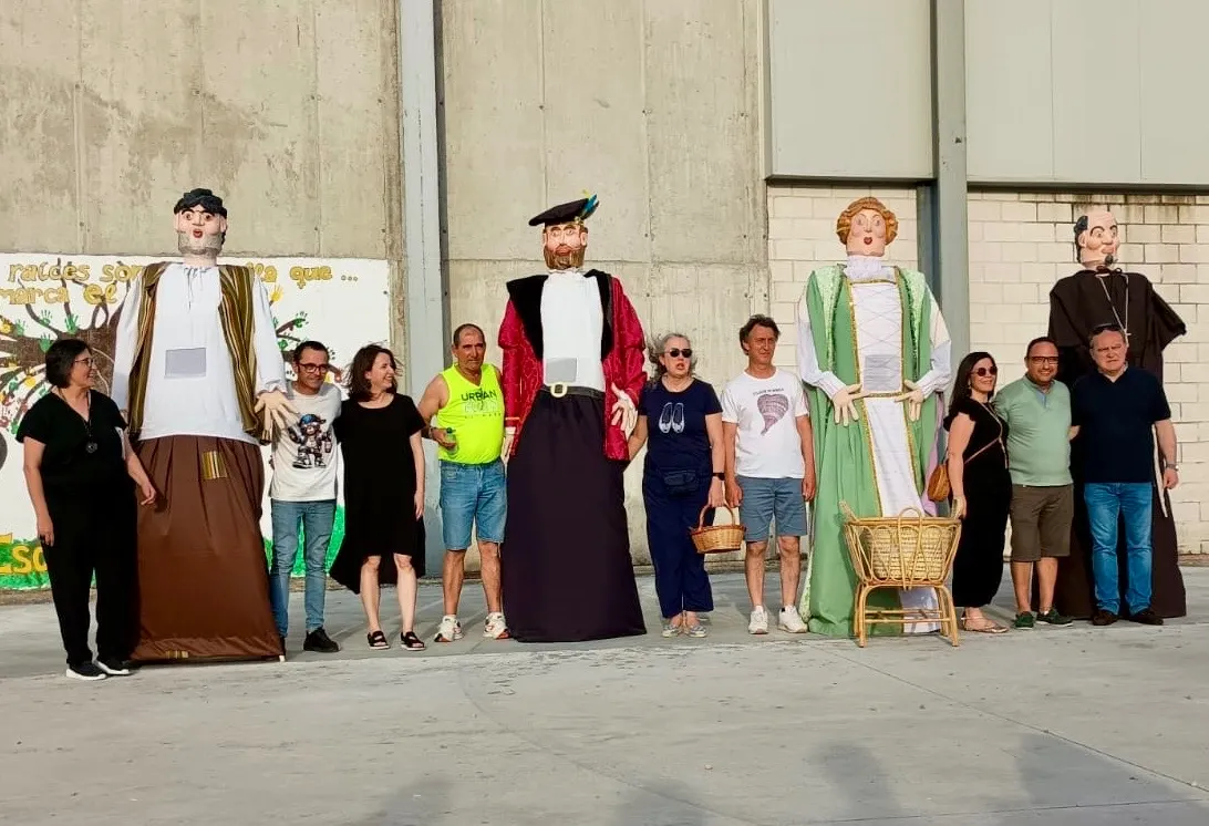 Foto 7 - Los gigantes de Villoruela llevan a sus calles historia y diversi&oacute;n para grandes y peque&ntilde;os