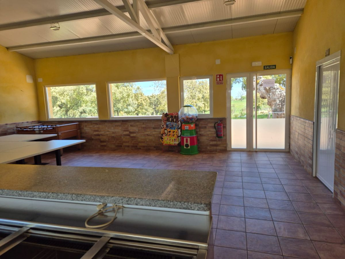 Alquiler bar piscinas Puebla de Yeltes: oportunidad verano 2025