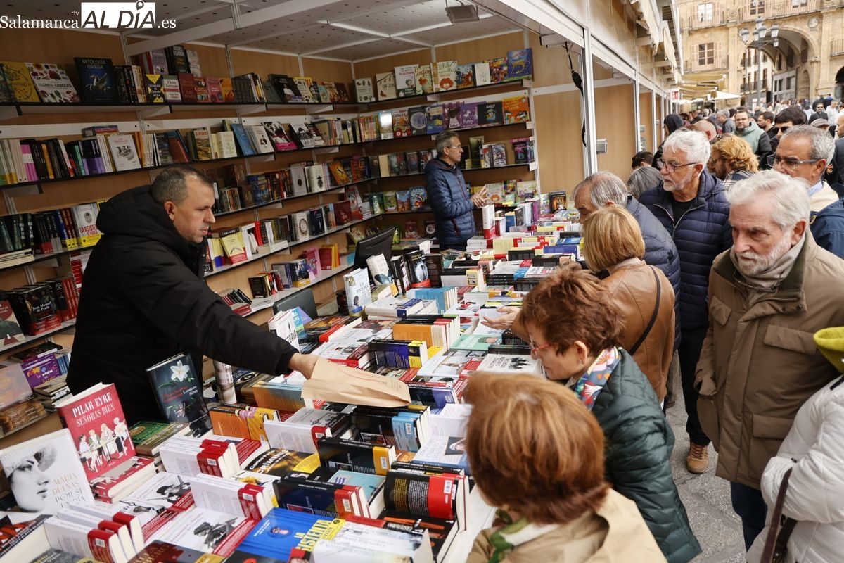 Feria del Libro Salamanca: gran afluencia en jornada dominical