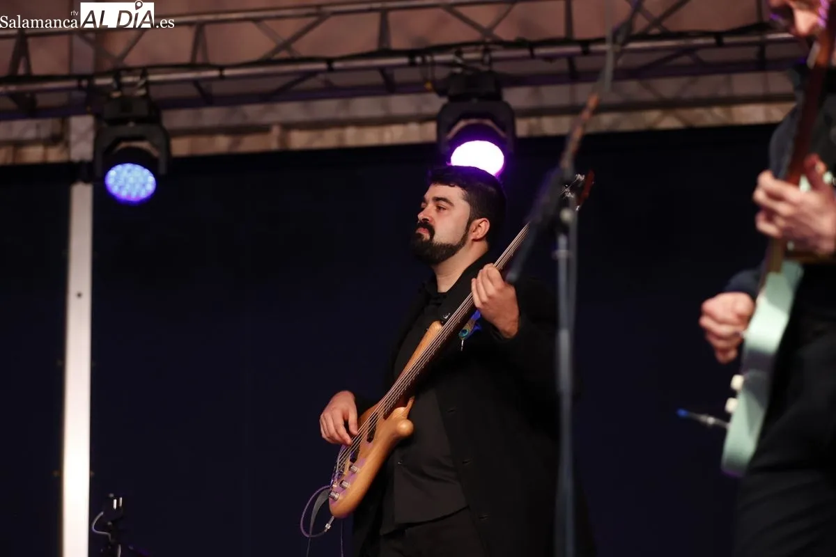 No cantes Victoria celebró su XV aniversario con un concierto en la Plaza Mayor de Salamanca | FOTOS: David Sañudo 