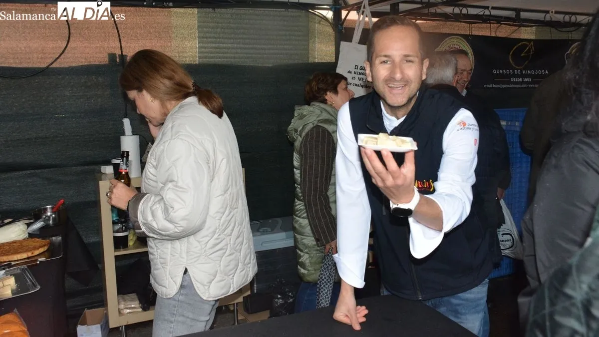 Foto 6 - Hinojosa de Duero cierra la XXII Feria Internacional del Queso con balance positivo en ventas y p&uacute;blico, a pesar del mal tiempo