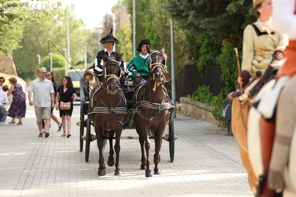 El esplendor del Siglo de Oro revive en Salamanca con este gran desfile | FOTOS: David Sañudo