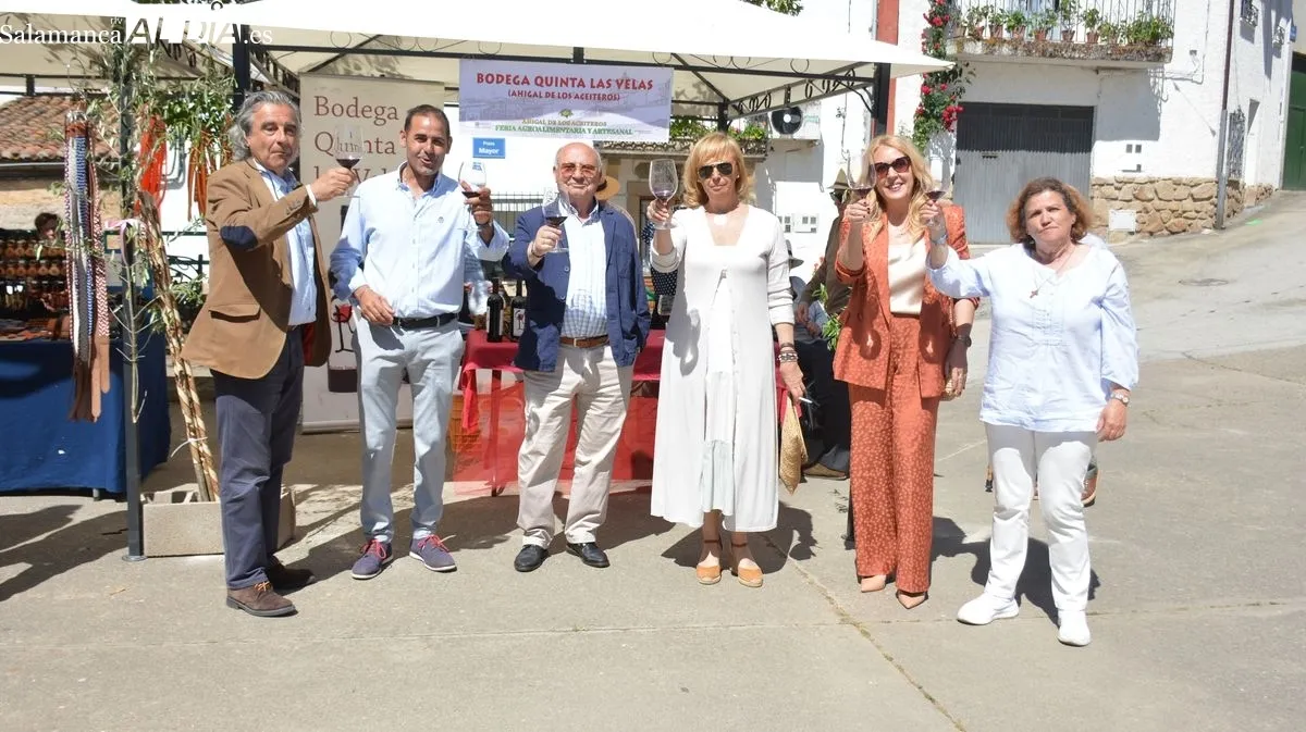 Foto 4 - Ahigal de los Aceiteros vive un intenso d&iacute;a con su feria y una marcha solidaria a beneficio de la AECC