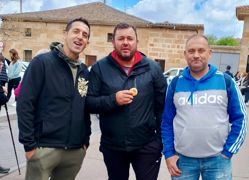 Foto 7 - Las Villas se vuelcan en su tradicional Marcha Solidaria y la gran comida de hermandad en apoyo a proyectos humanitarios