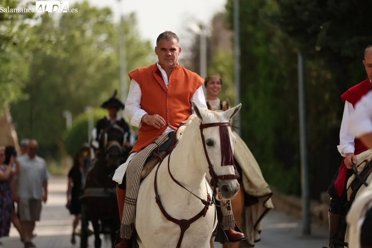 El esplendor del Siglo de Oro revive en Salamanca con este gran desfile | FOTOS: David Sañudo