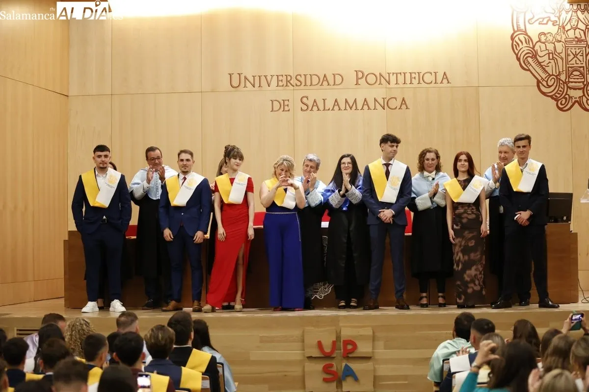 La UPSA celebra la graduación de Magisterio en Educación Infantil y Primaria | FOTOS: David Sañudo 