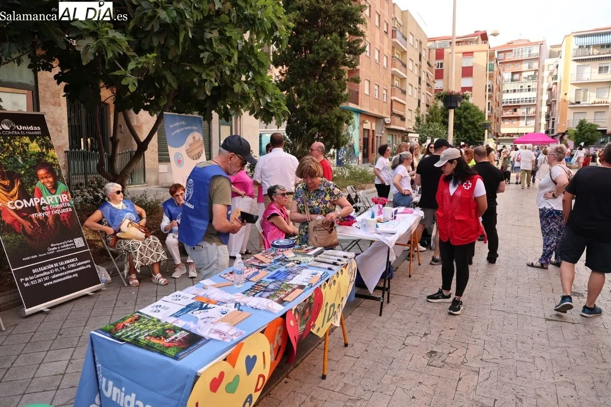 El barrio del Oeste se convierte en el corazón solidario de Salamanca con 'Salamanca nos movemos' | FOTOS: David Sañudo