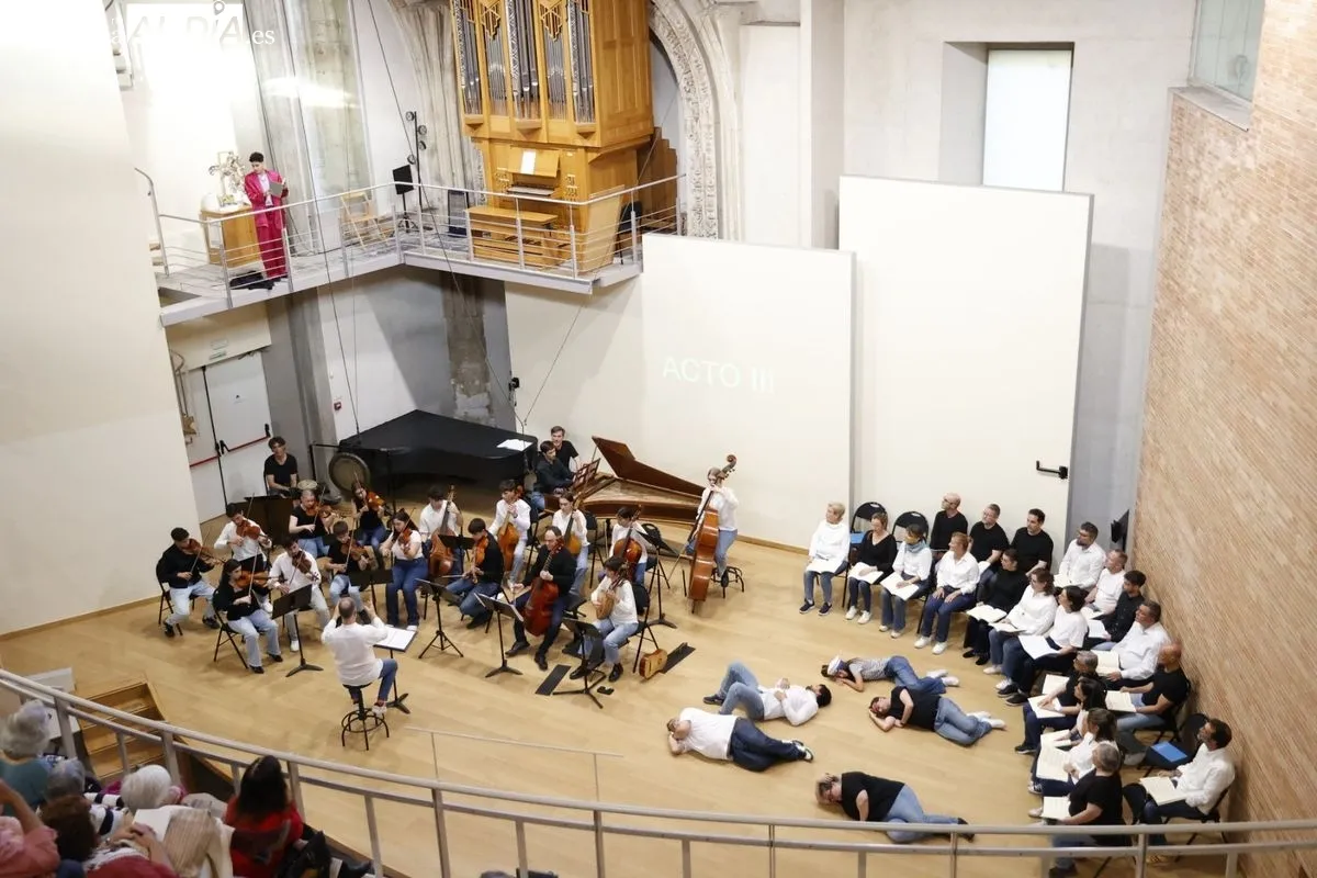 Alumnos del Conservatorio de Salamanca escenifican la ópera barroca 'Dido y Eneas' | FOTOS: David Sañudo 