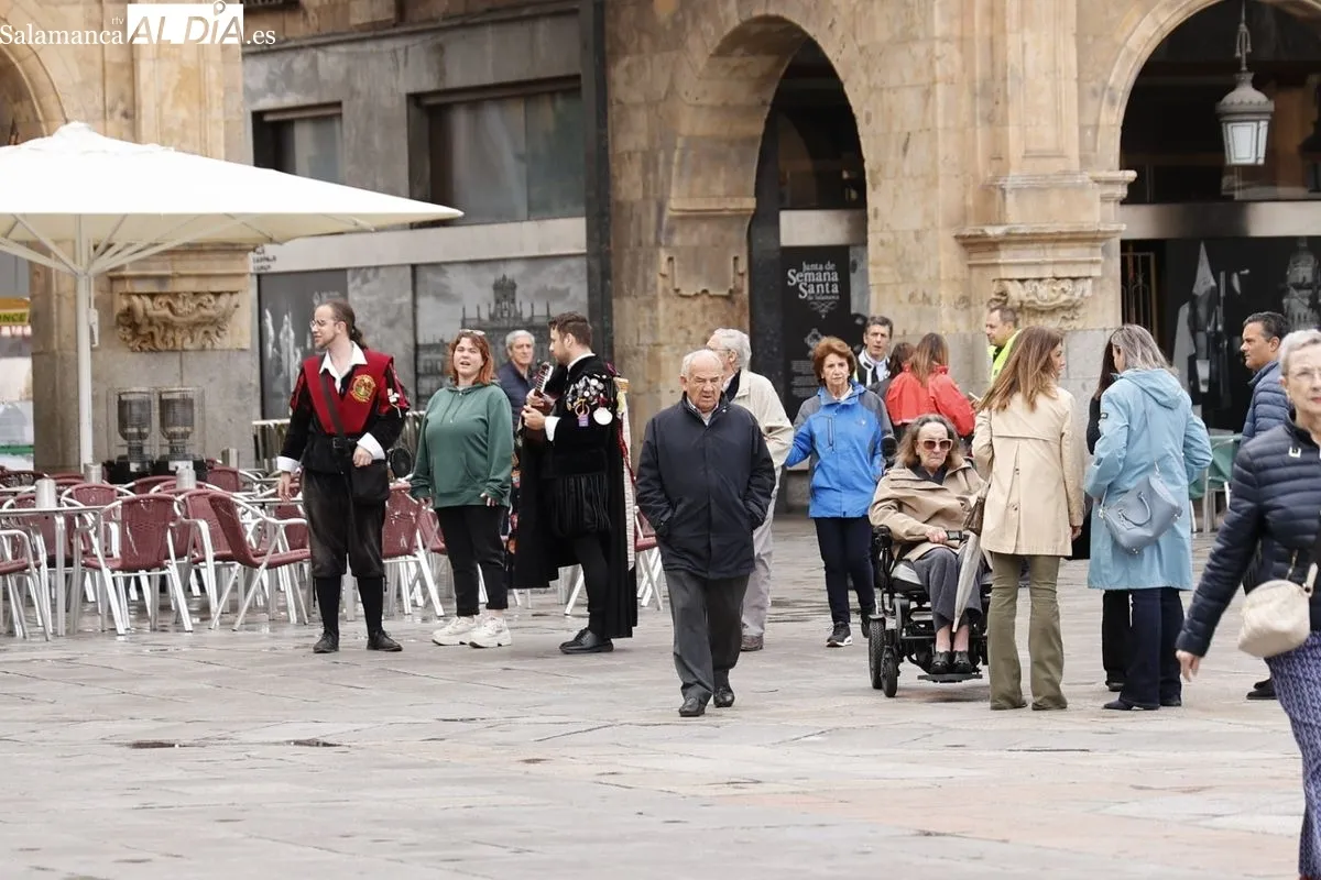 Ambiente en el centro de Salamanca este domingo. Foto: David Sañudo