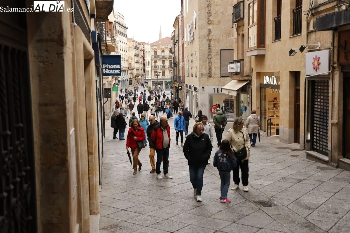 Ambiente en el centro de Salamanca este domingo. Foto: David Sañudo