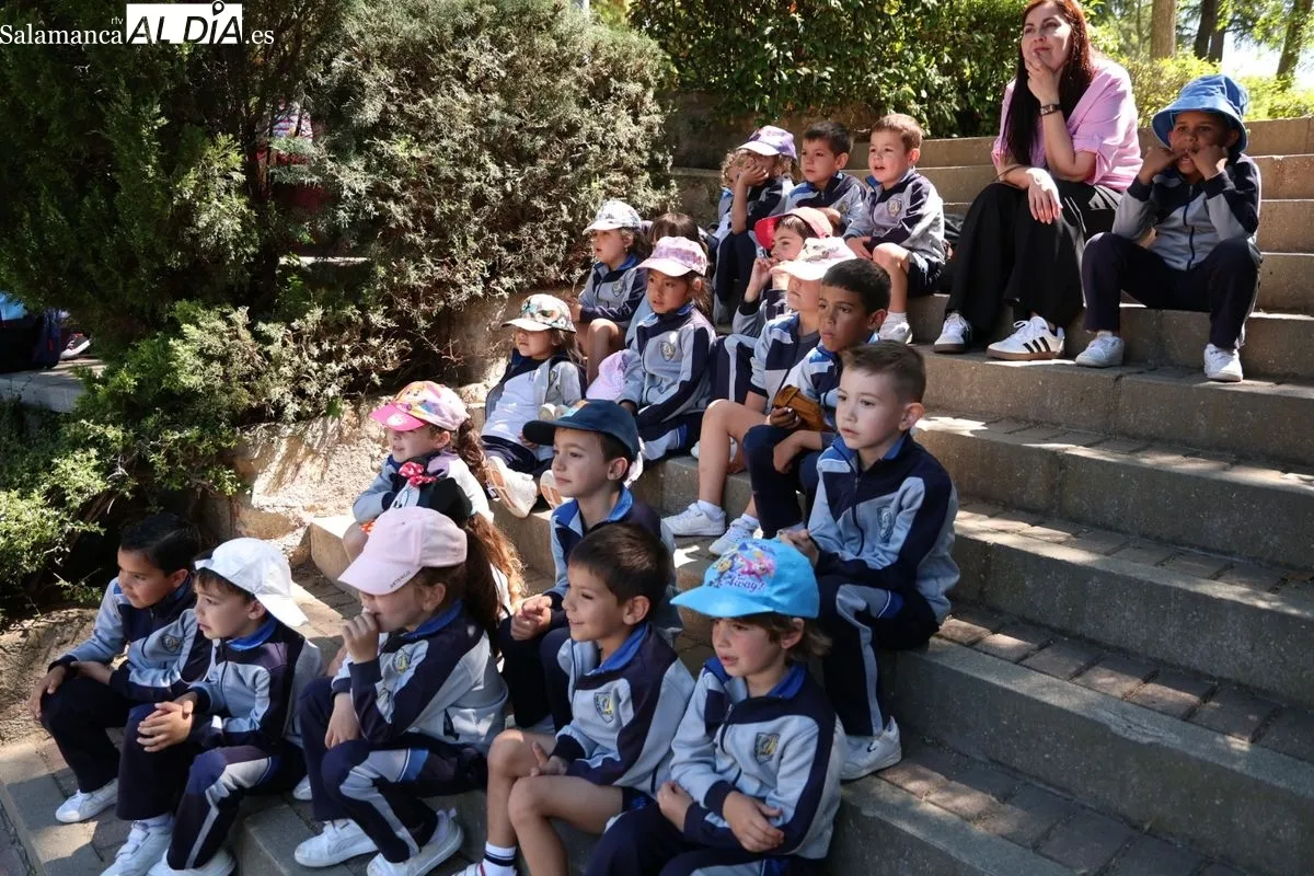 Actividad de ‘Teatro en los parques’ dirigida a escolares de Educación Infantil en los Jesuitas. Foto de David Sañudo