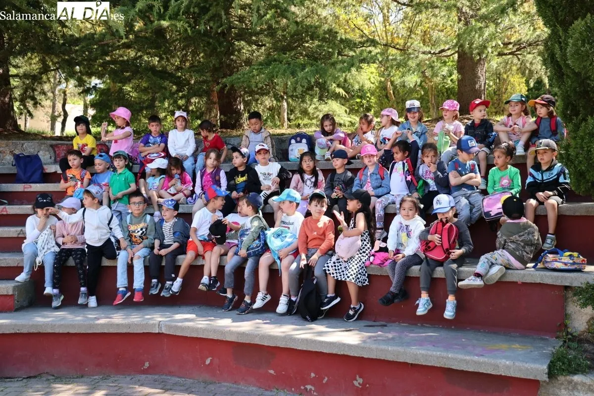 Actividad de ‘Teatro en los parques’ dirigida a escolares de Educación Infantil en los Jesuitas. Foto de David Sañudo