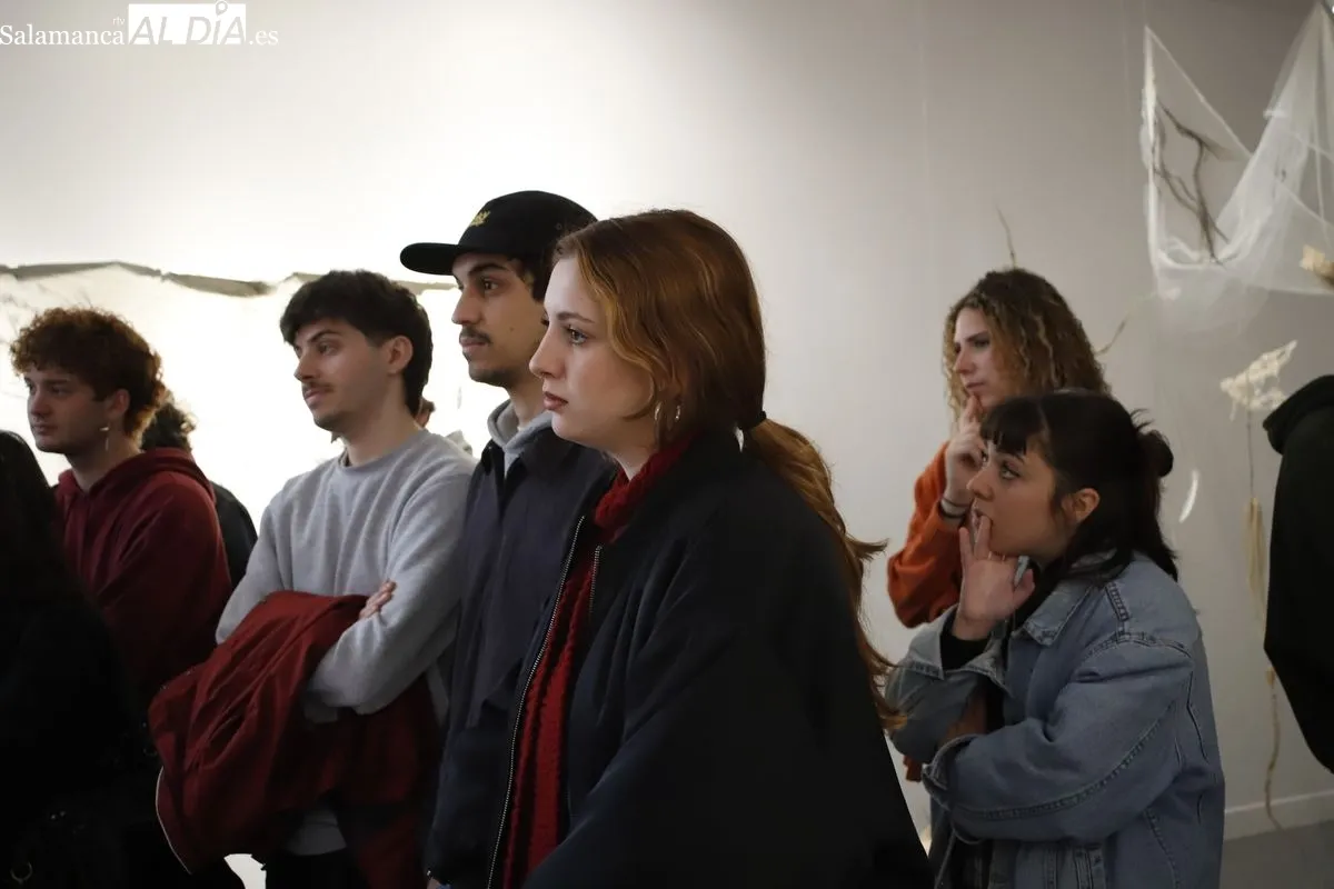 Exposición ‘Historia no disponible’ en la Facultad de Bellas Artes. Foto de Ángel Puma