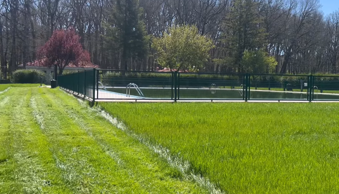 Navasfrías busca socorristas y taquilleros para sus piscinas municipales