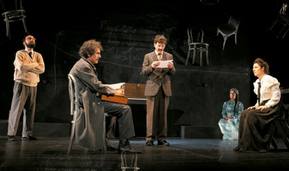 Una obra en torno a la 1ª mujer de Albert Einstein clausurará este sábado el semestre teatral