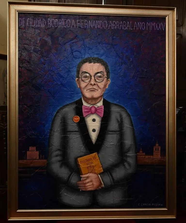 Foto 2 - Carlos Garc&iacute;a Medina pinta un retrato de Fernando Arrabal con motivo de los 125 a&ntilde;os del Teatro
