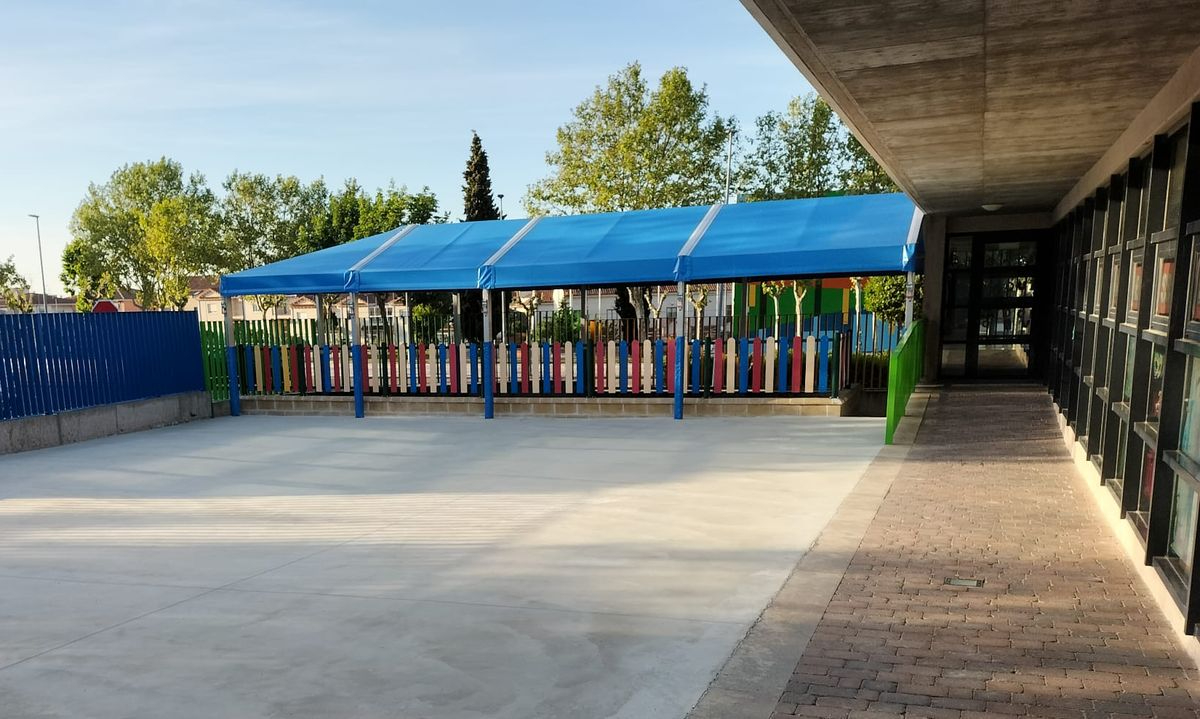 Cabrerizos: patio de colegio infantil renovado y accesible
