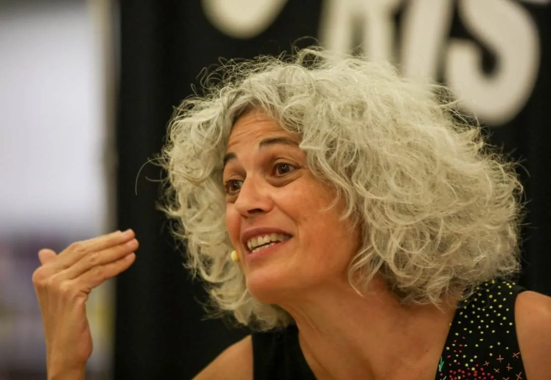 25 de junio. Cuentos para público infantil y, en otra sesión, para mayores con Cristina Verbena