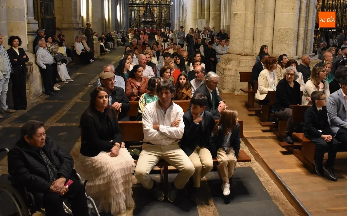 Foto 4 - 47 j&oacute;venes se confirman de forma conjunta en la Catedral de Ciudad Rodrigo