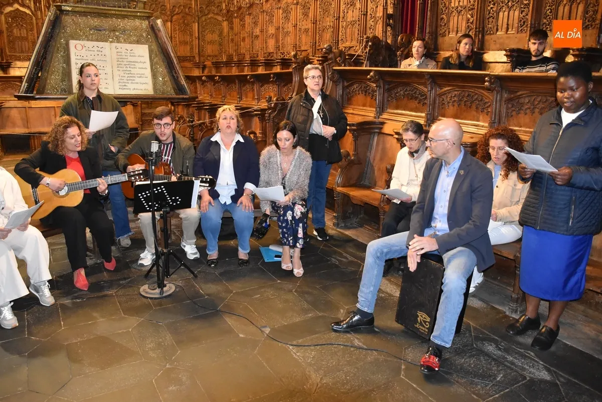 Foto 8 - 47 j&oacute;venes se confirman de forma conjunta en la Catedral de Ciudad Rodrigo