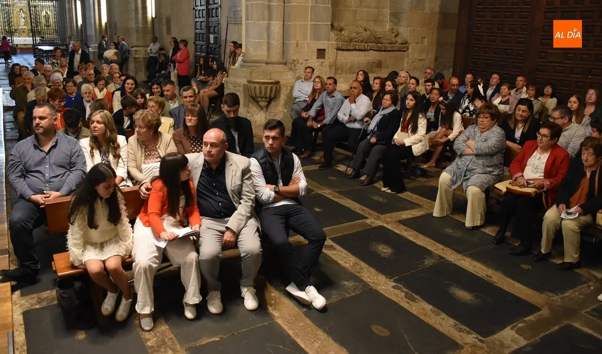 Foto 11 - 47 j&oacute;venes se confirman de forma conjunta en la Catedral de Ciudad Rodrigo