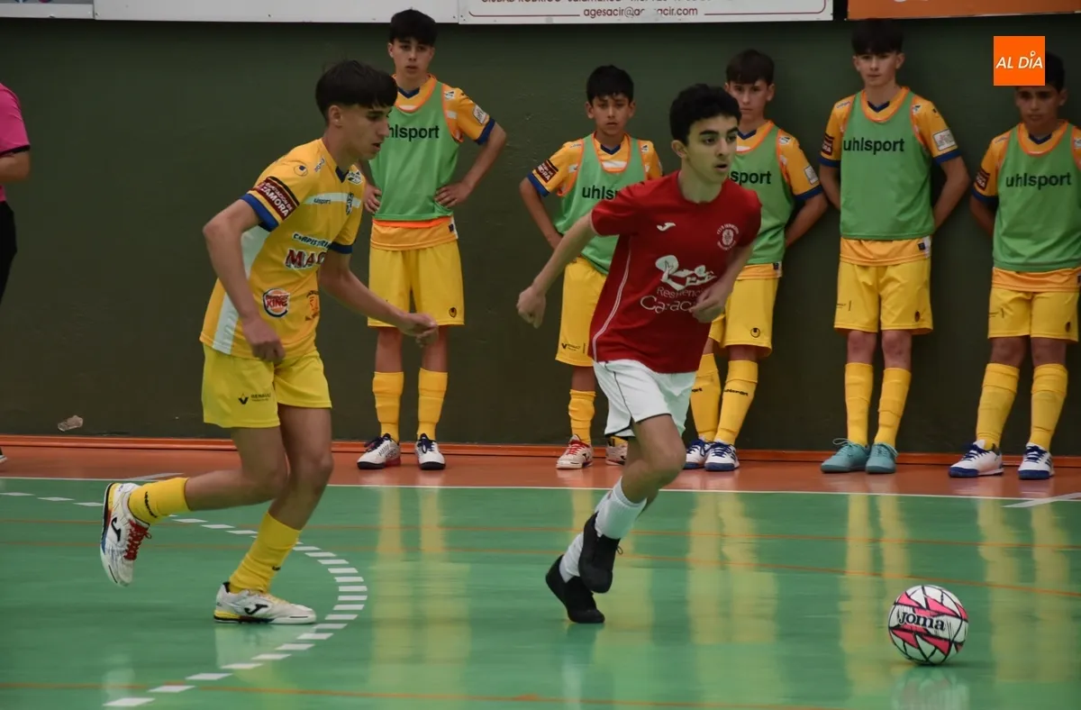 Foto 2 - Trabajada victoria ante Benavente del III Infantil, que acumula 17 victorias seguidas