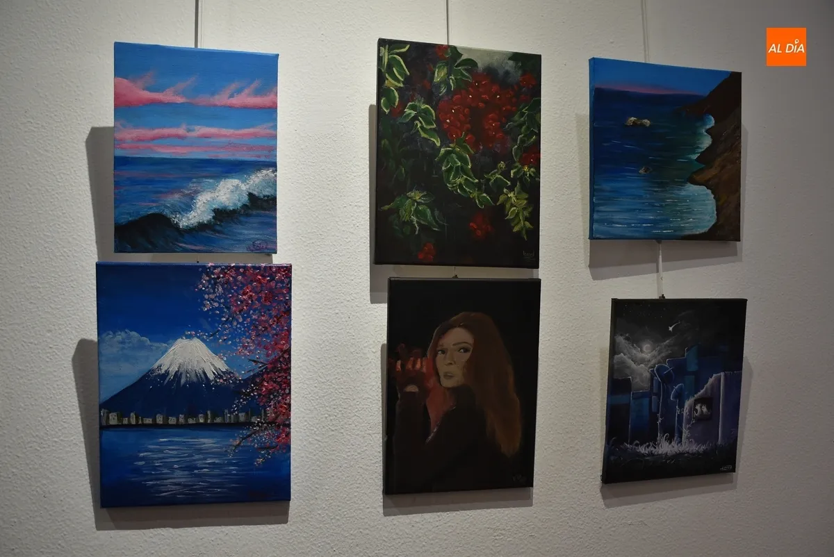Foto 7 - Los j&oacute;venes alumnos de Pilar Rivero exponen sus creaciones pict&oacute;ricas en la Casa de la Cultura