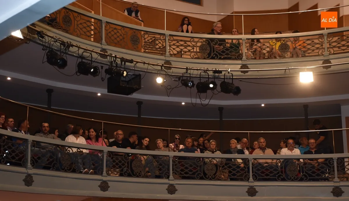 Foto 7 - Amplia asistencia al din&aacute;mico Encuentro de Corales por el 125 Aniversario del Teatro Nuevo