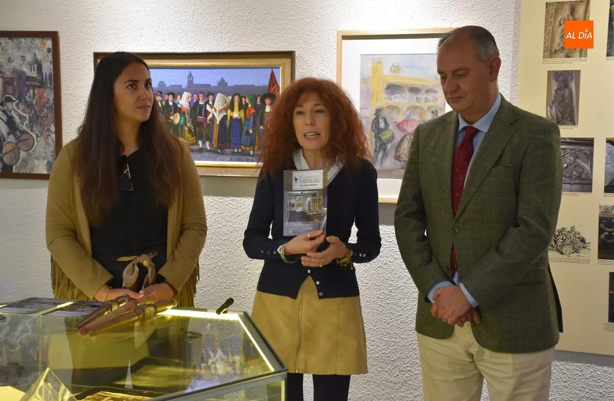 Foto 2 - Editado un folleto del Museo del Tamborilero, que incorpora m&aacute;s palos de danzar