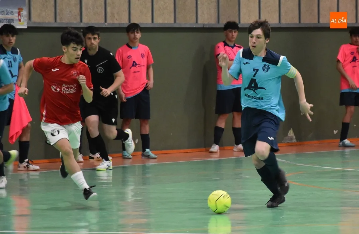 Foto 4 - El III Juvenil se queda cerca de puntuar ante Tierno Galv&aacute;n pero no le acompa&ntilde;a la suerte