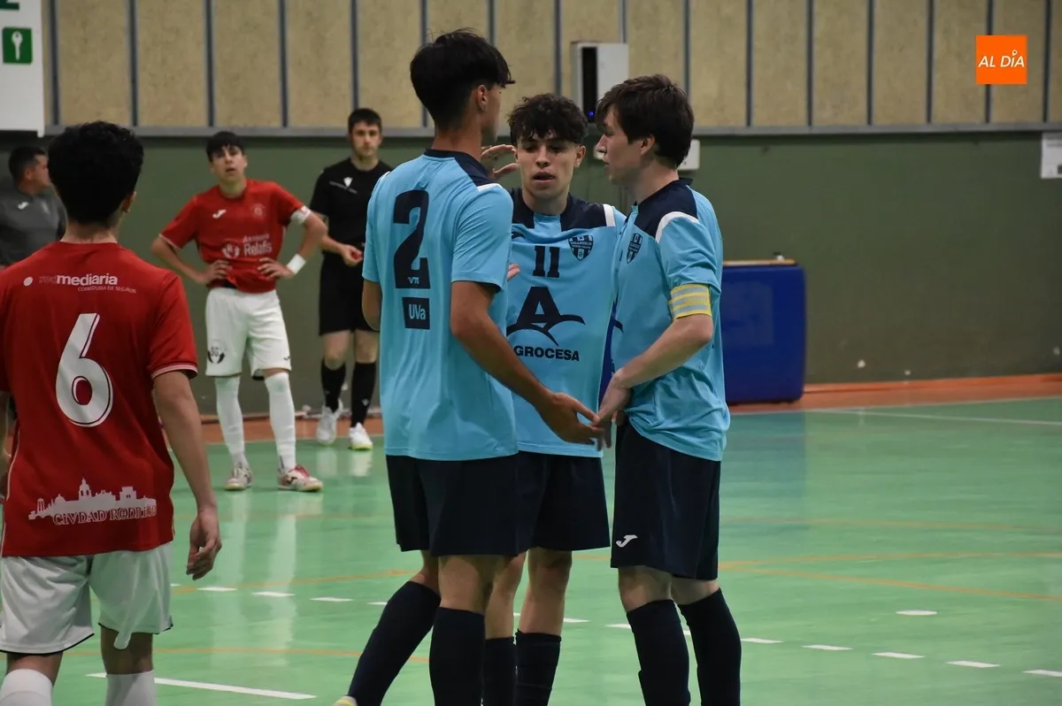 Foto 6 - El III Juvenil se queda cerca de puntuar ante Tierno Galv&aacute;n pero no le acompa&ntilde;a la suerte