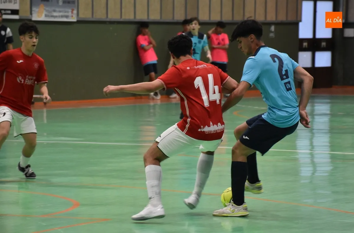 Foto 8 - El III Juvenil se queda cerca de puntuar ante Tierno Galv&aacute;n pero no le acompa&ntilde;a la suerte