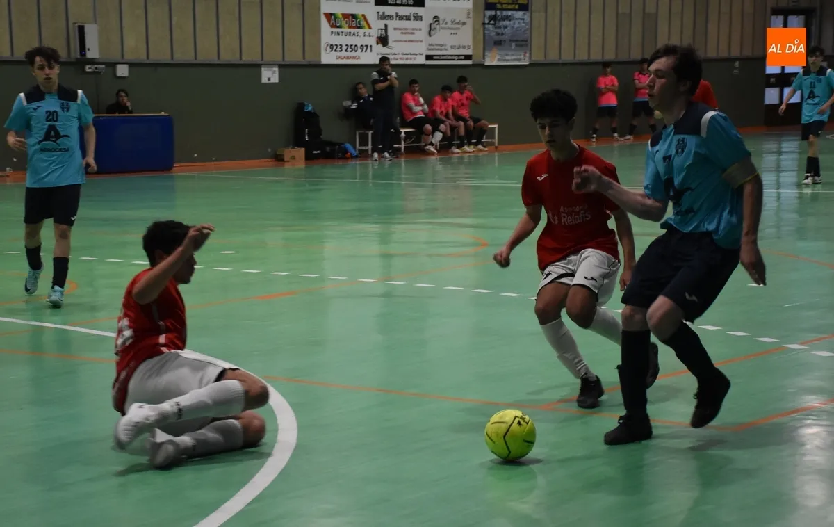Foto 10 - El III Juvenil se queda cerca de puntuar ante Tierno Galv&aacute;n pero no le acompa&ntilde;a la suerte